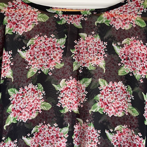 Chiffon Flower Print Crop Top - Picture 3 of 16